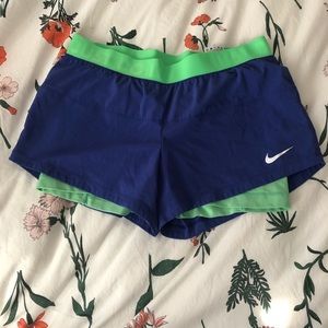 Nike Shorts size M